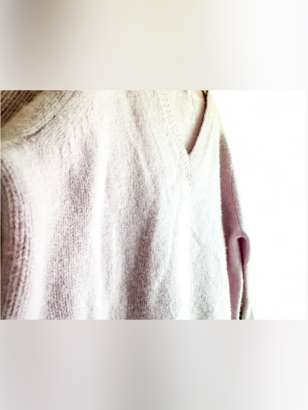 Aritzia Plush Cashmere Sculptor Sweater Dusty Pink Women’s - Size XSmall - Picture 9 of 11